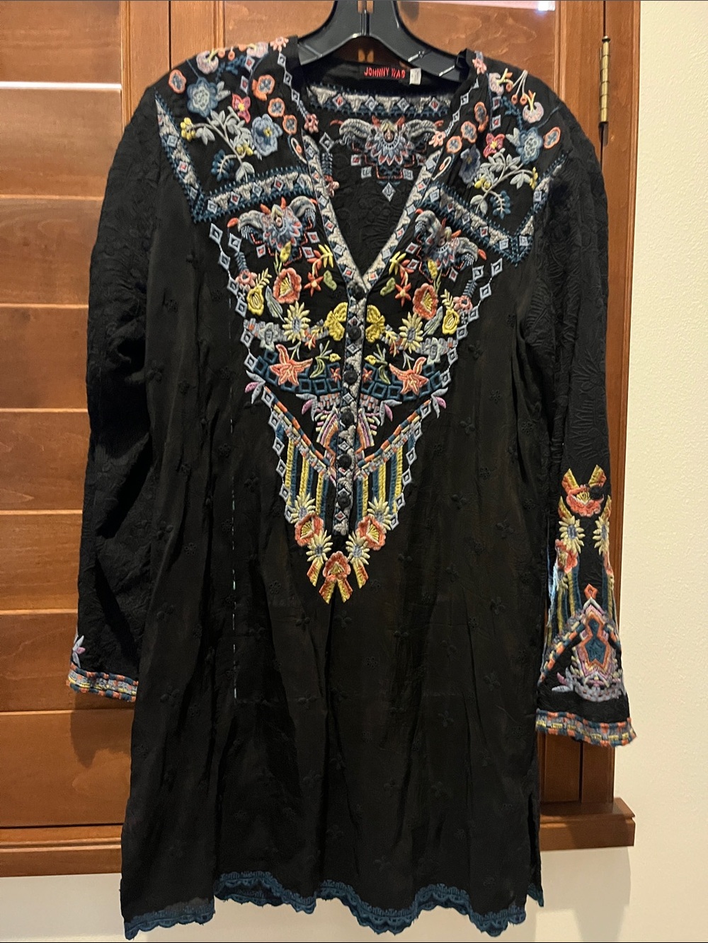 Johnny Was Black Embroidered V-Neck Tunic Dress Medium.